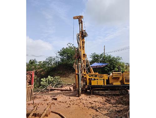 山區(qū)打深水井（7）